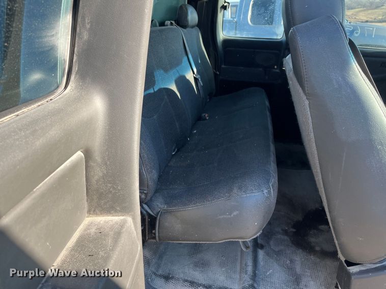 image for item MN9437 2006 Chevrolet Silverado 1500  Ext. Cab pickup truck