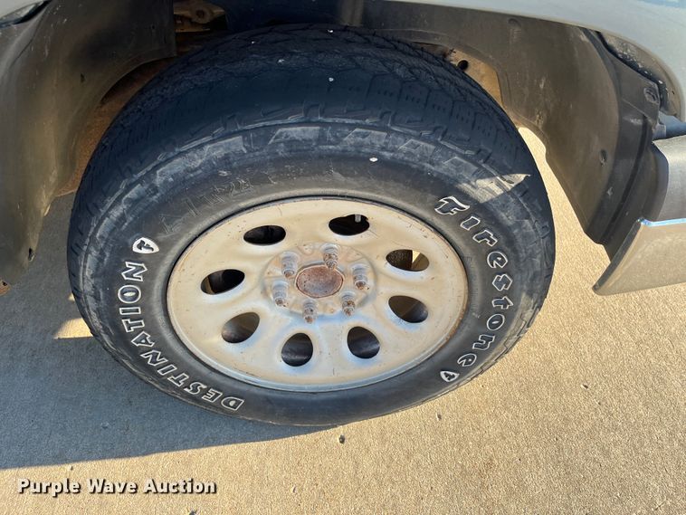 image for item MN9437 2006 Chevrolet Silverado 1500  Ext. Cab pickup truck