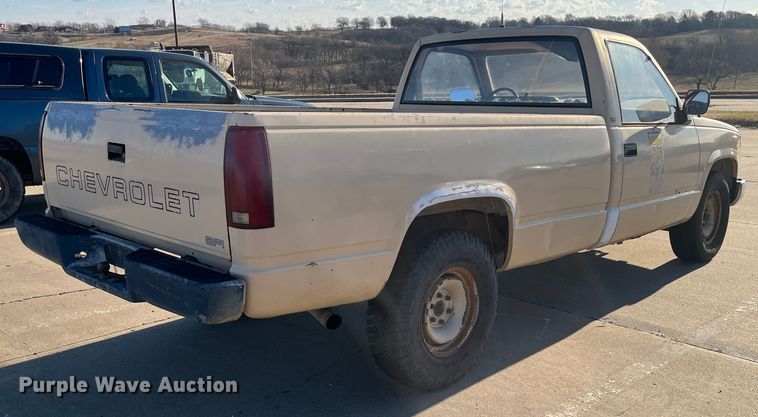 image for item MN9438 1988 Chevrolet 2500  pickup truck