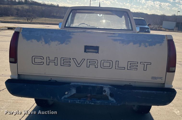 image for item MN9438 1988 Chevrolet 2500  pickup truck