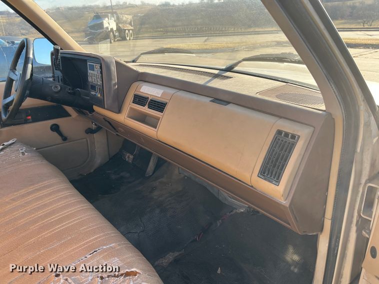 image for item MN9438 1988 Chevrolet 2500  pickup truck