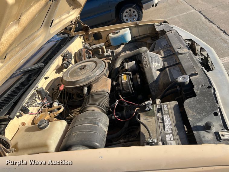 image for item MN9438 1988 Chevrolet 2500  pickup truck