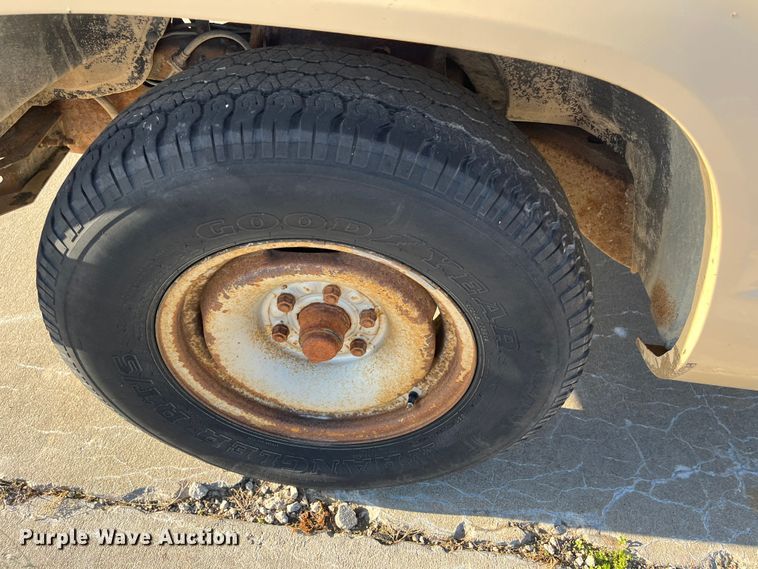 image for item MN9438 1988 Chevrolet 2500  pickup truck