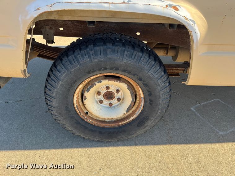 image for item MN9438 1988 Chevrolet 2500  pickup truck