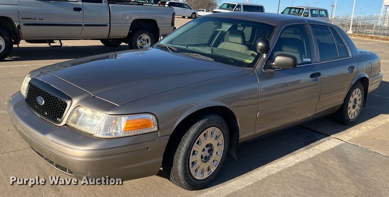 image for item MN9439 2005 Ford Crown Victoria Police Interceptor