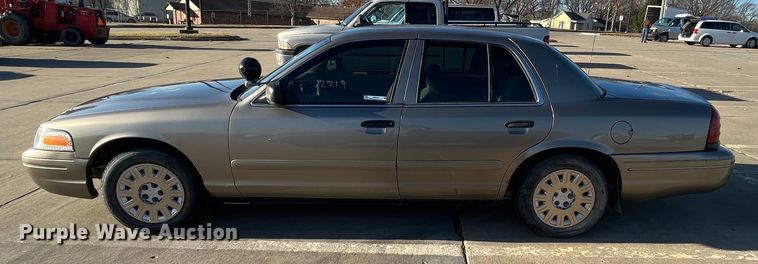 image for item MN9439 2005 Ford Crown Victoria Police Interceptor