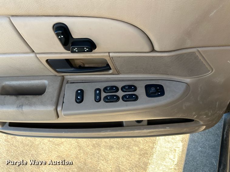 image for item MN9439 2005 Ford Crown Victoria Police Interceptor