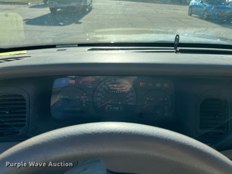 image for item MN9439 2005 Ford Crown Victoria Police Interceptor