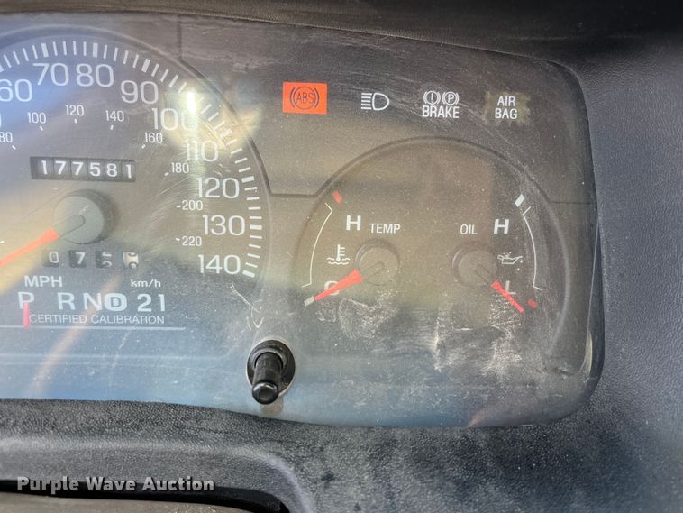 image for item MN9439 2005 Ford Crown Victoria Police Interceptor