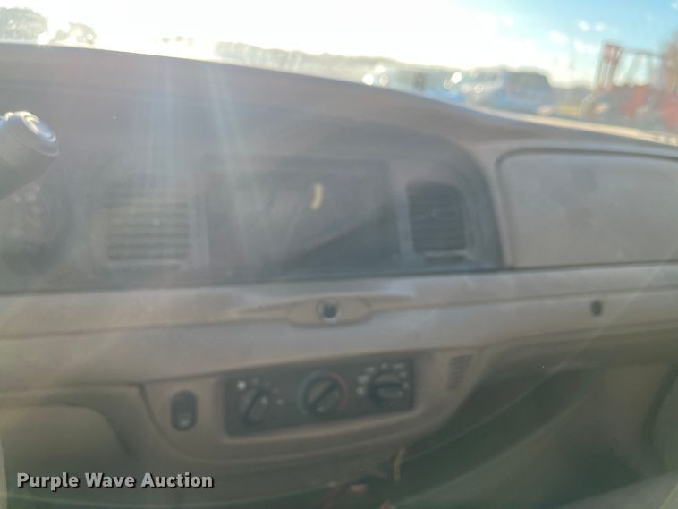 image for item MN9439 2005 Ford Crown Victoria Police Interceptor