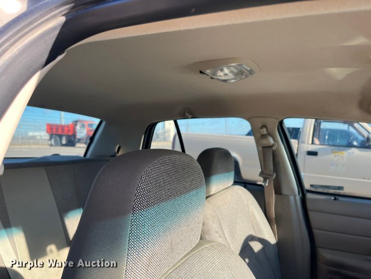 image for item MN9439 2005 Ford Crown Victoria Police Interceptor