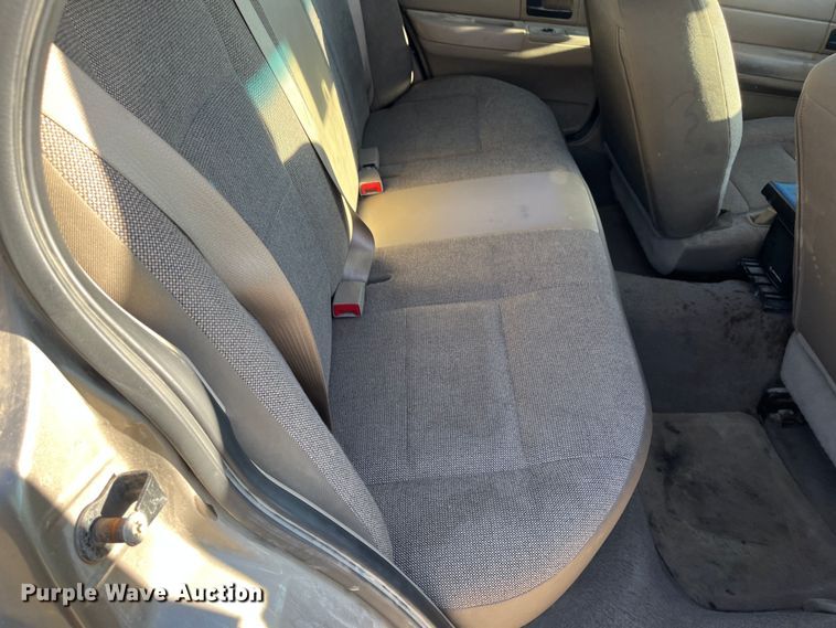 image for item MN9439 2005 Ford Crown Victoria Police Interceptor