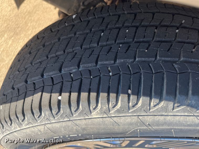 image for item MN9439 2005 Ford Crown Victoria Police Interceptor