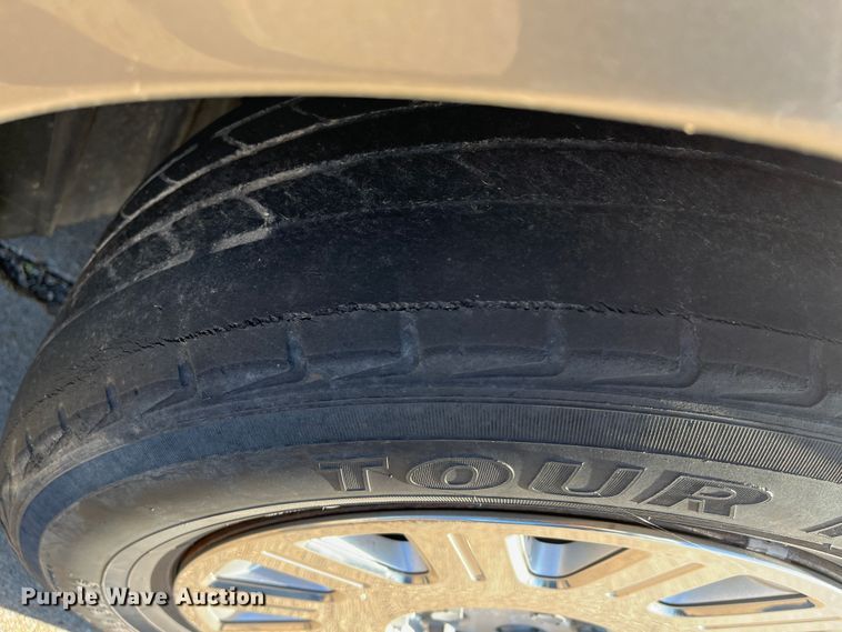 image for item MN9439 2005 Ford Crown Victoria Police Interceptor