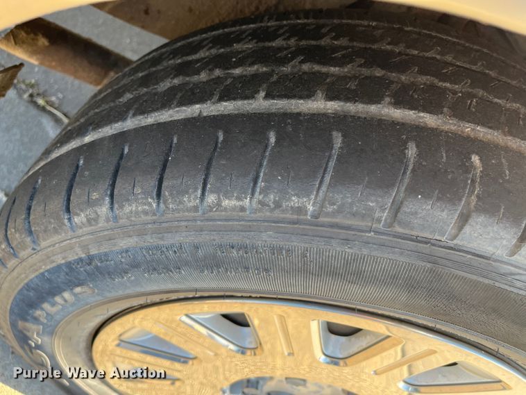 image for item MN9439 2005 Ford Crown Victoria Police Interceptor