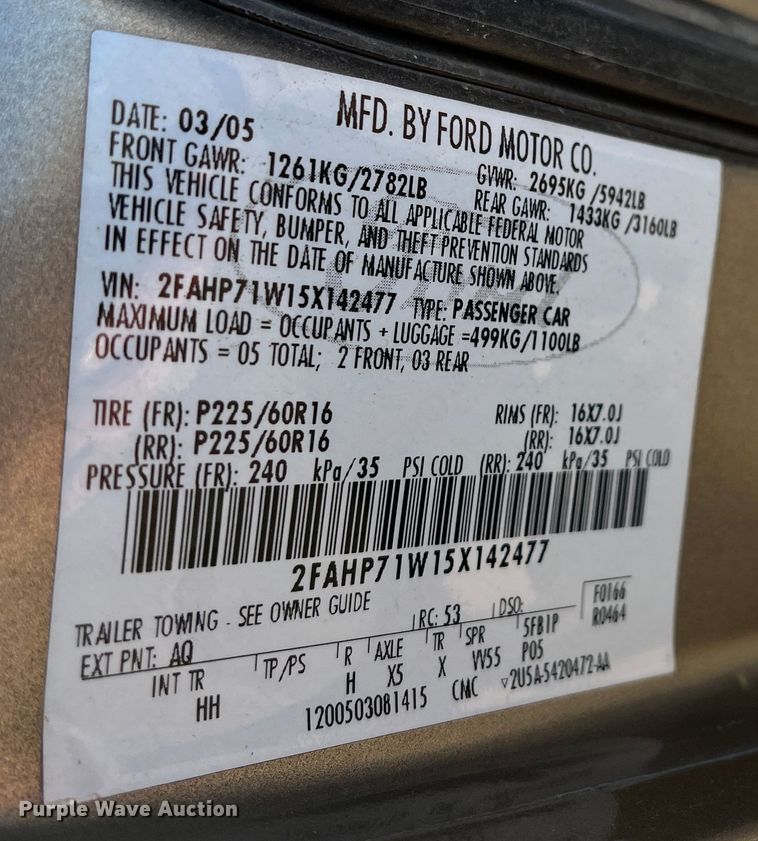 image for item MN9439 2005 Ford Crown Victoria Police Interceptor