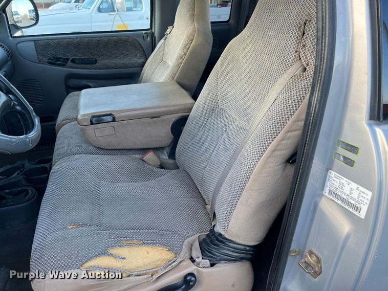 image for item MN9440 2001 Dodge Ram 1500  Club Cab pickup truck