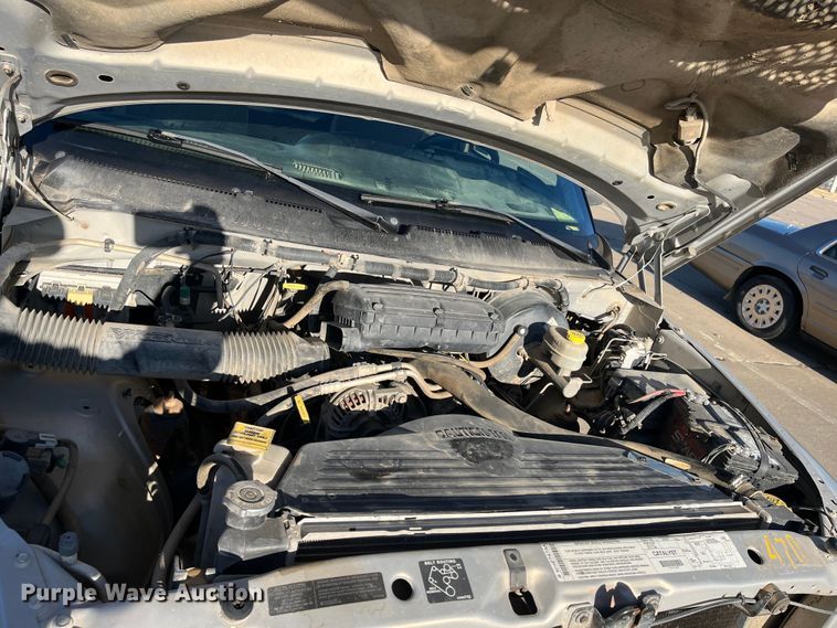 image for item MN9440 2001 Dodge Ram 1500  Club Cab pickup truck