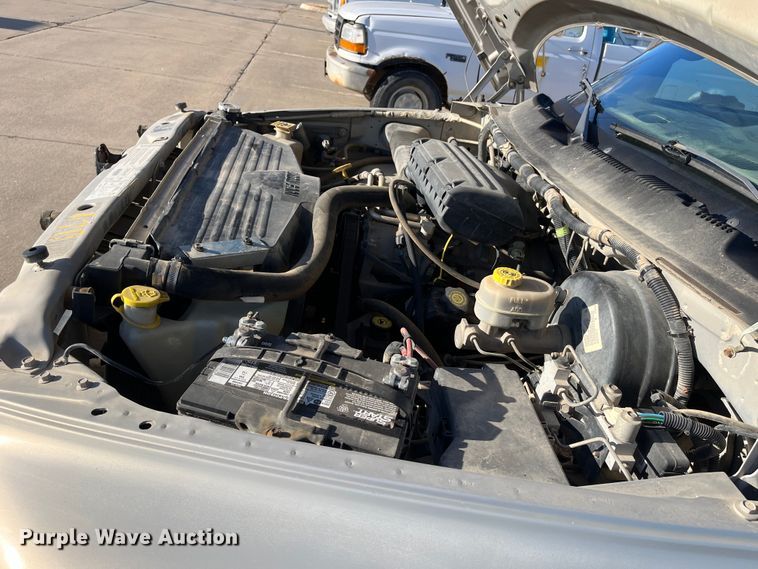 image for item MN9440 2001 Dodge Ram 1500  Club Cab pickup truck