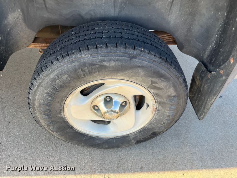 image for item MN9440 2001 Dodge Ram 1500  Club Cab pickup truck