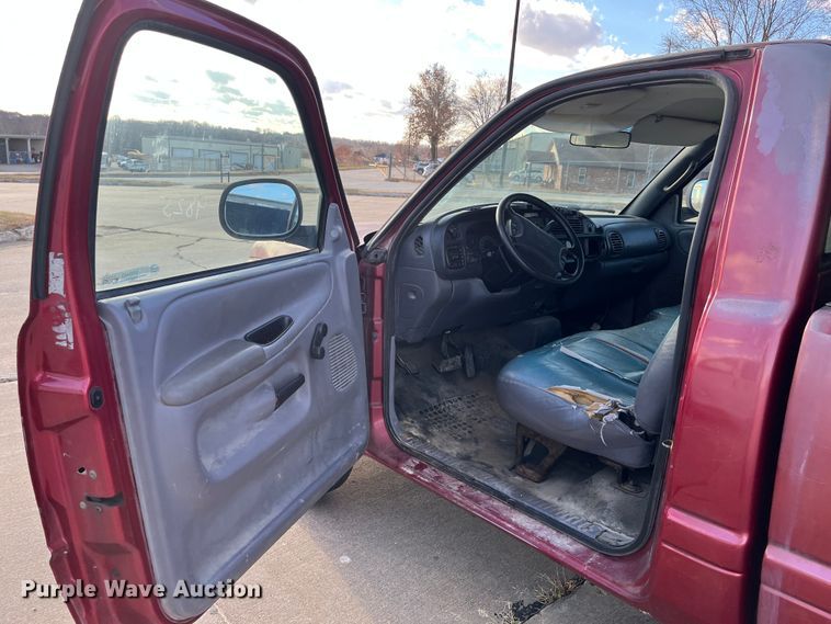 image for item MN9443 1999 Dodge Ram 1500  pickup truck