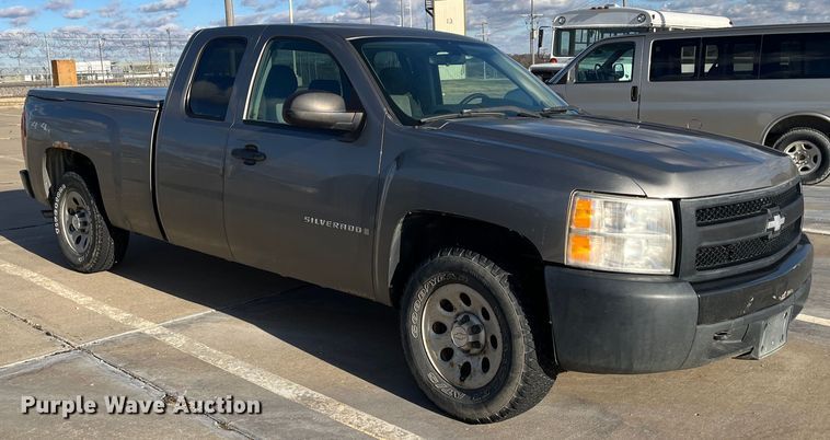 image for item MN9444 2008 Chevrolet Silverado 1500  Ext. Cab pickup truck