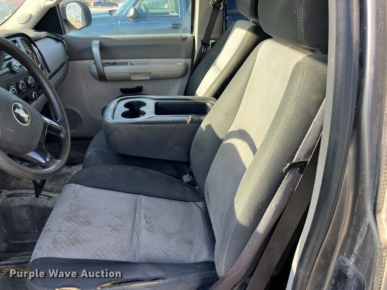 image for item MN9444 2008 Chevrolet Silverado 1500  Ext. Cab pickup truck