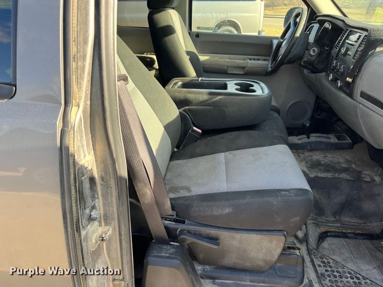 image for item MN9444 2008 Chevrolet Silverado 1500  Ext. Cab pickup truck