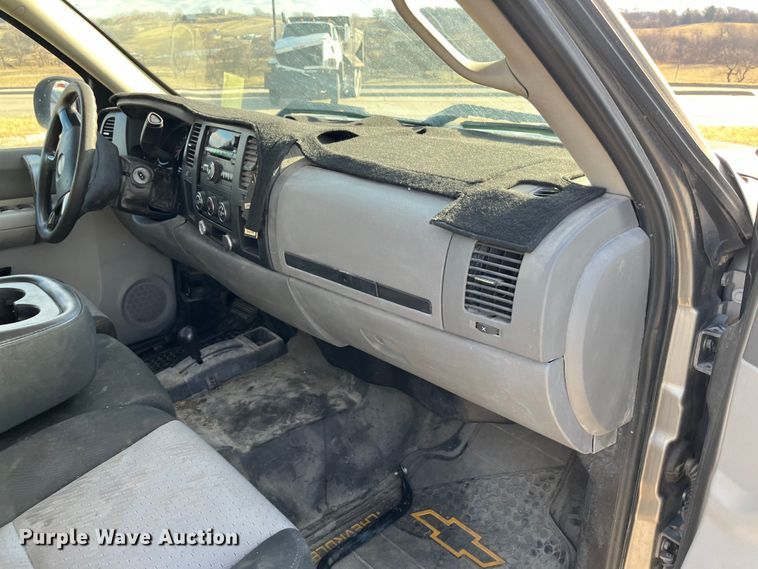 image for item MN9444 2008 Chevrolet Silverado 1500  Ext. Cab pickup truck