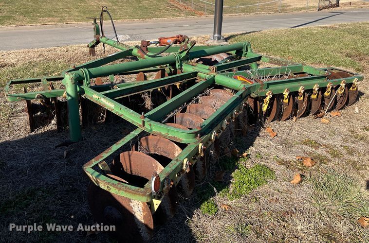 image for item MN9445 John Deere  disk