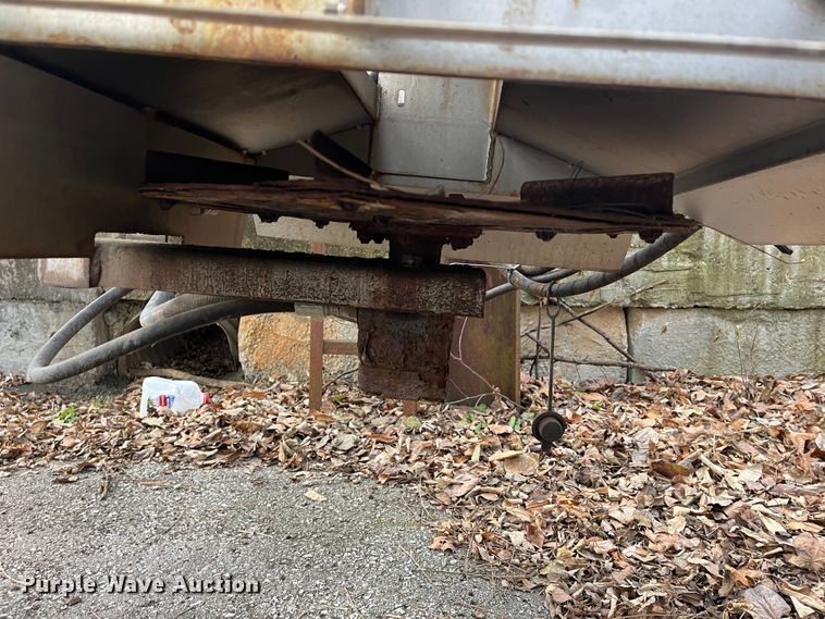 image for item MN9460 Warren  spreader