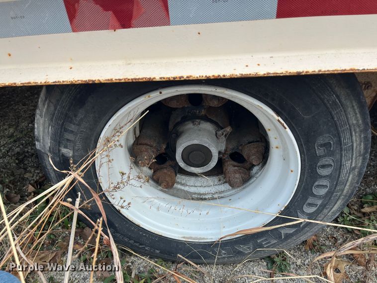 image for item MN9462 1980 Trail King  equipment trailer