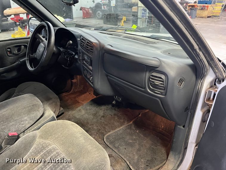 image for item MN9465 2001 Chevrolet S10  Ext. Cab pickup truck