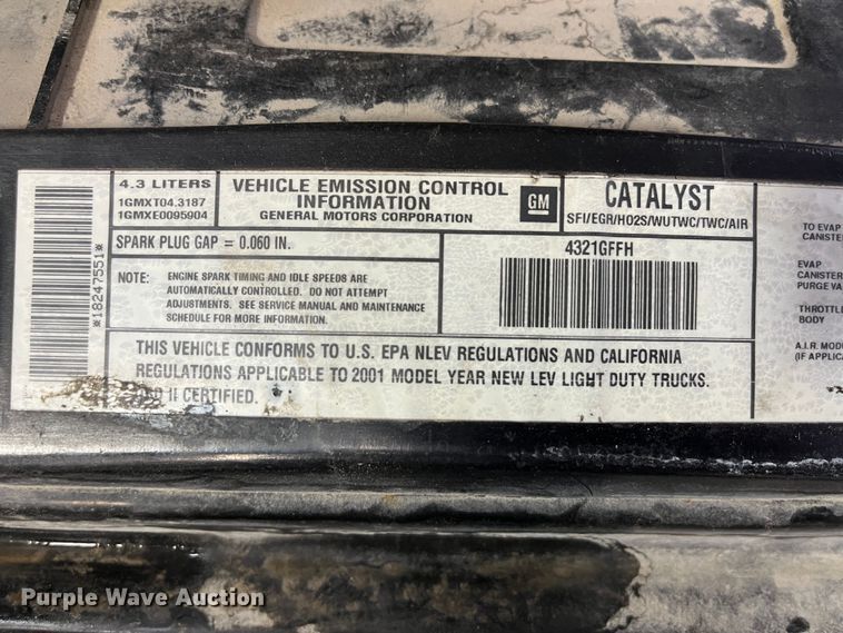 image for item MN9465 2001 Chevrolet S10  Ext. Cab pickup truck