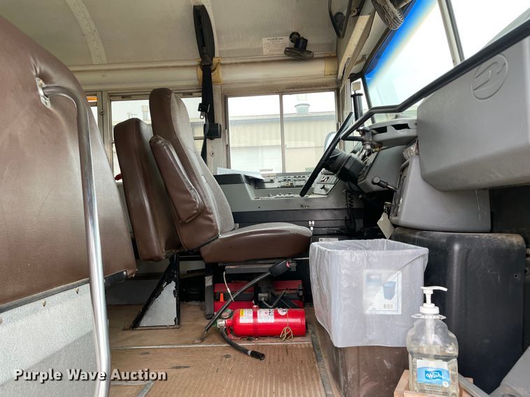 image for item MR9485 2006 Blue Bird  school bus