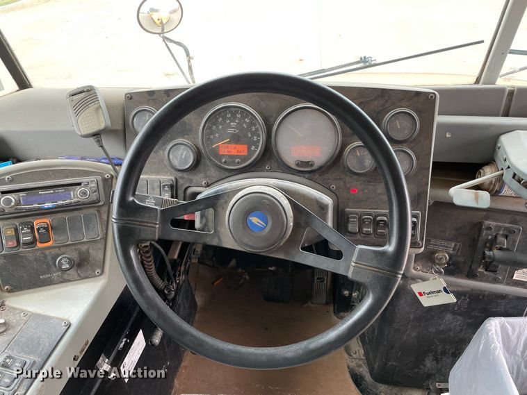 image for item MR9485 2006 Blue Bird  school bus