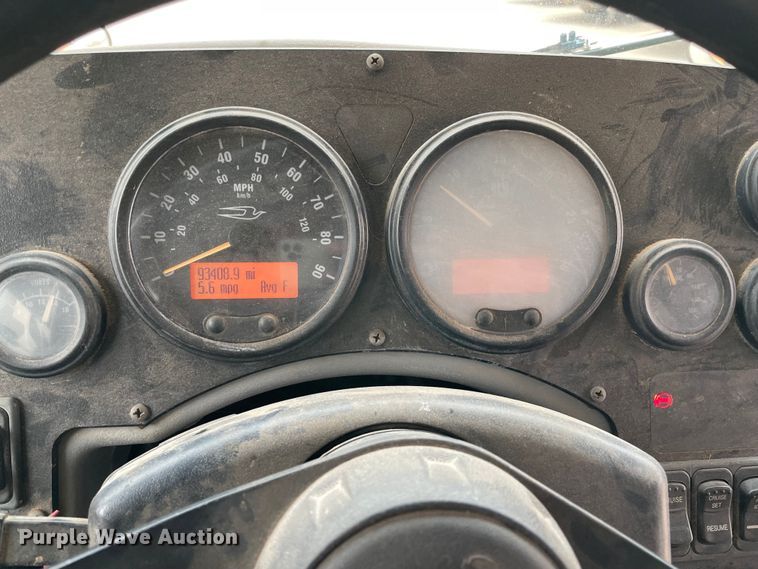 image for item MR9485 2006 Blue Bird  school bus