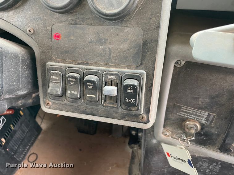 image for item MR9485 2006 Blue Bird  school bus