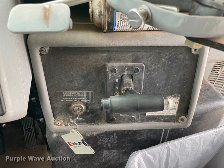 image for item MR9485 2006 Blue Bird  school bus