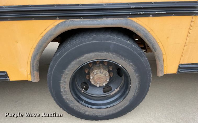 image for item MR9485 2006 Blue Bird  school bus