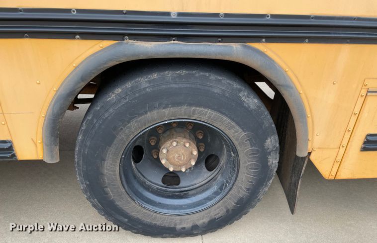 image for item MR9485 2006 Blue Bird  school bus