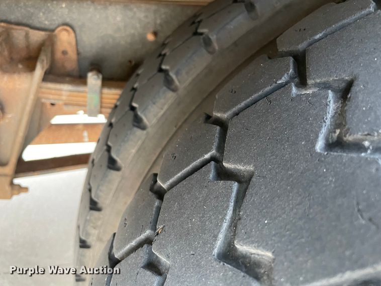 image for item MR9485 2006 Blue Bird  school bus