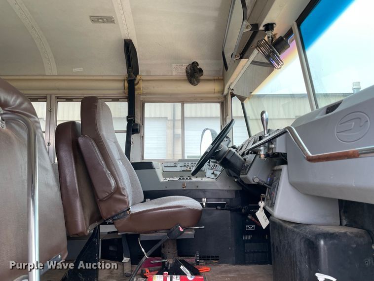 image for item MR9486 2006 Blue Bird  school bus