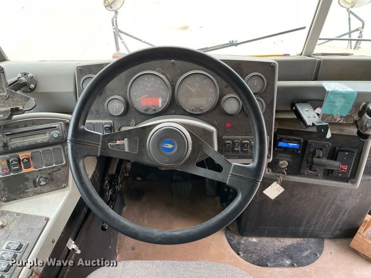 image for item MR9486 2006 Blue Bird  school bus