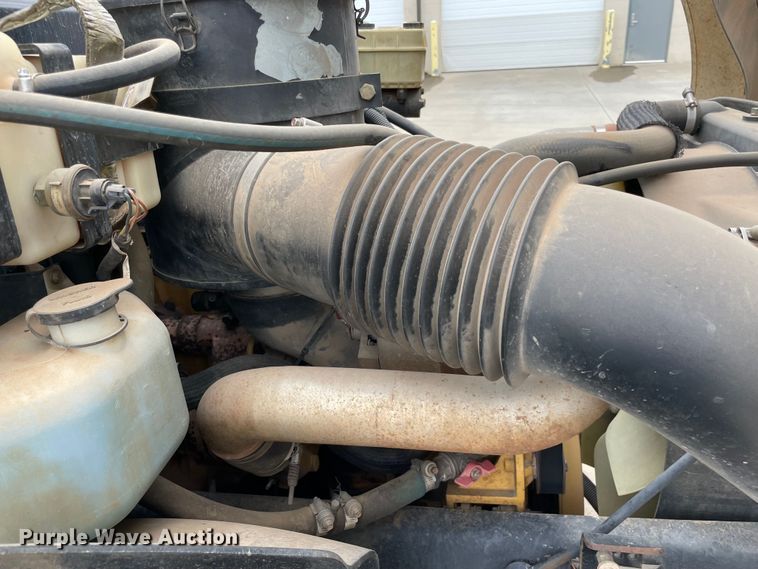 image for item MR9486 2006 Blue Bird  school bus