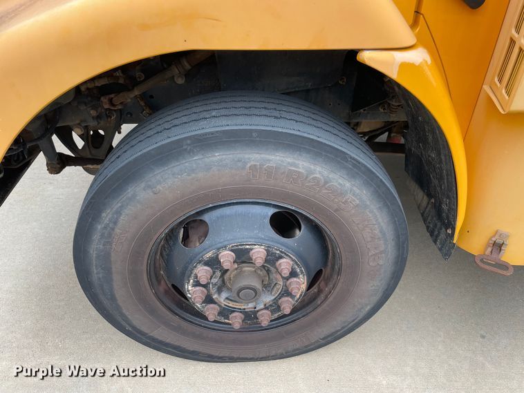 image for item MR9486 2006 Blue Bird  school bus