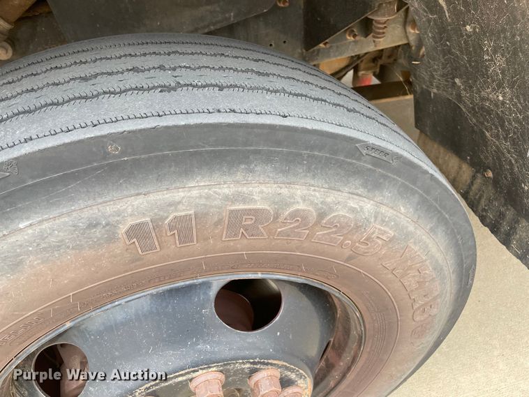 image for item MR9486 2006 Blue Bird  school bus