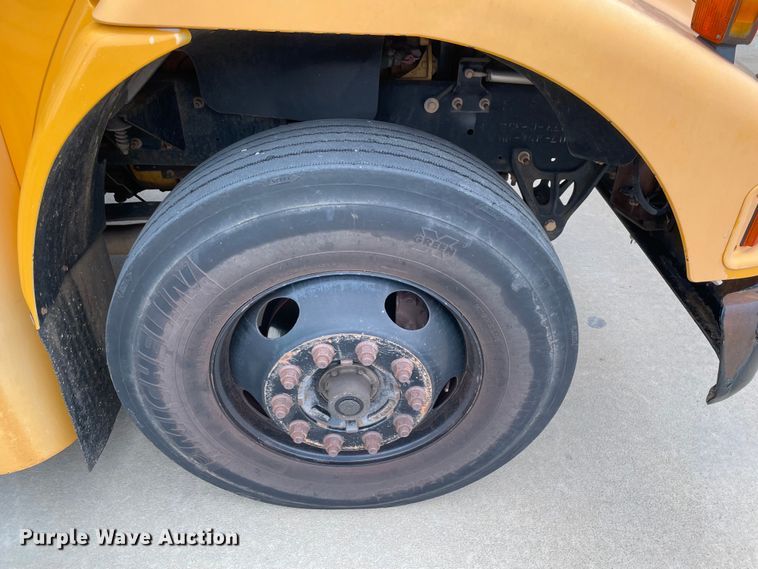 image for item MR9486 2006 Blue Bird  school bus