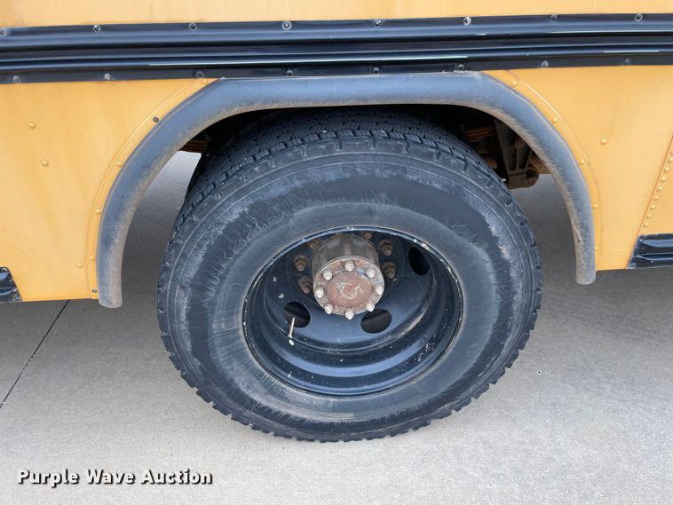 image for item MR9486 2006 Blue Bird  school bus