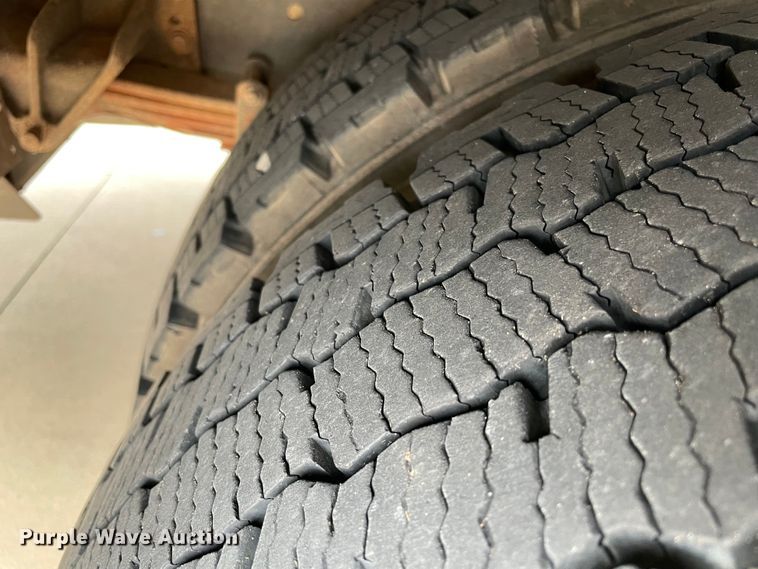 image for item MR9486 2006 Blue Bird  school bus